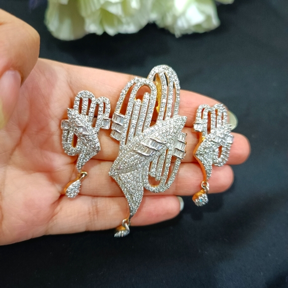 Jewelry - Pendant set